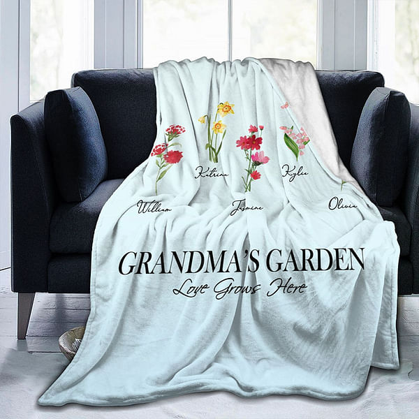 Personalized Birth Flower Fleece Blanket with 1-18 Family Names Gift for Mother or Grandma