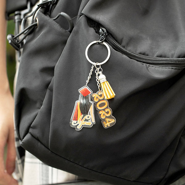 Personalized Class of 2024 Graduation Silhouettes Keychain with Tassel Gift for Graduates